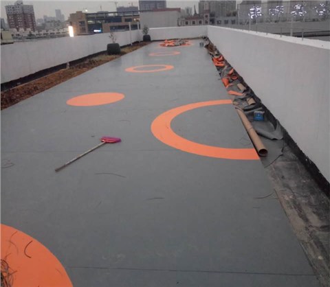 威孚地板-學(xué)校公益案例01